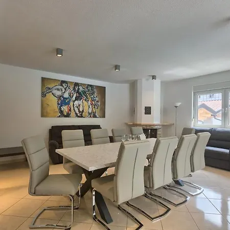 Βίλα Ajda Πούλα